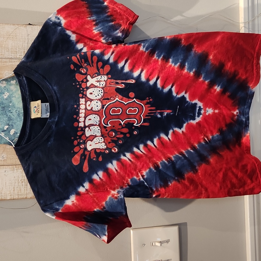 NWT Liquid Blue Genuine Merchandise Boston Redsox Tyedyed youth sz M tshirt